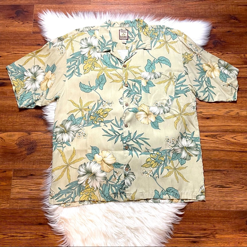 Tommy Bahama Men’s Short Sleeve Shirt Silk Hawaiian/Flower Print Size XL EUC